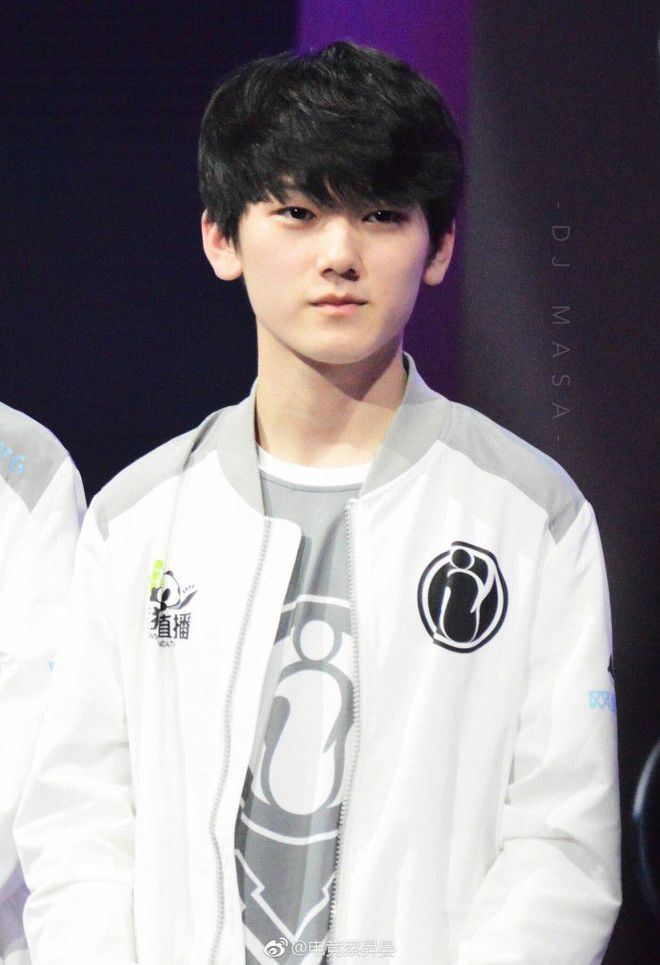 RNG教练：我今天暴怒，对选手发了很大的火