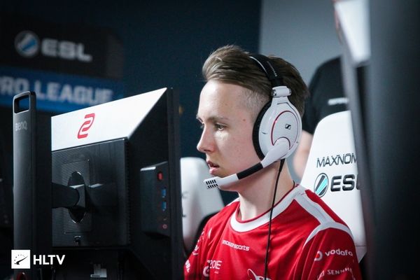 [独家] TaZ 在与 NiKo 的最后一场比赛后：“我希望我们也能回馈给他，让他成为更好的玩家或人。”